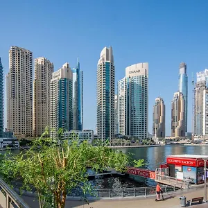 Lux Spectacular Marina View Дубай